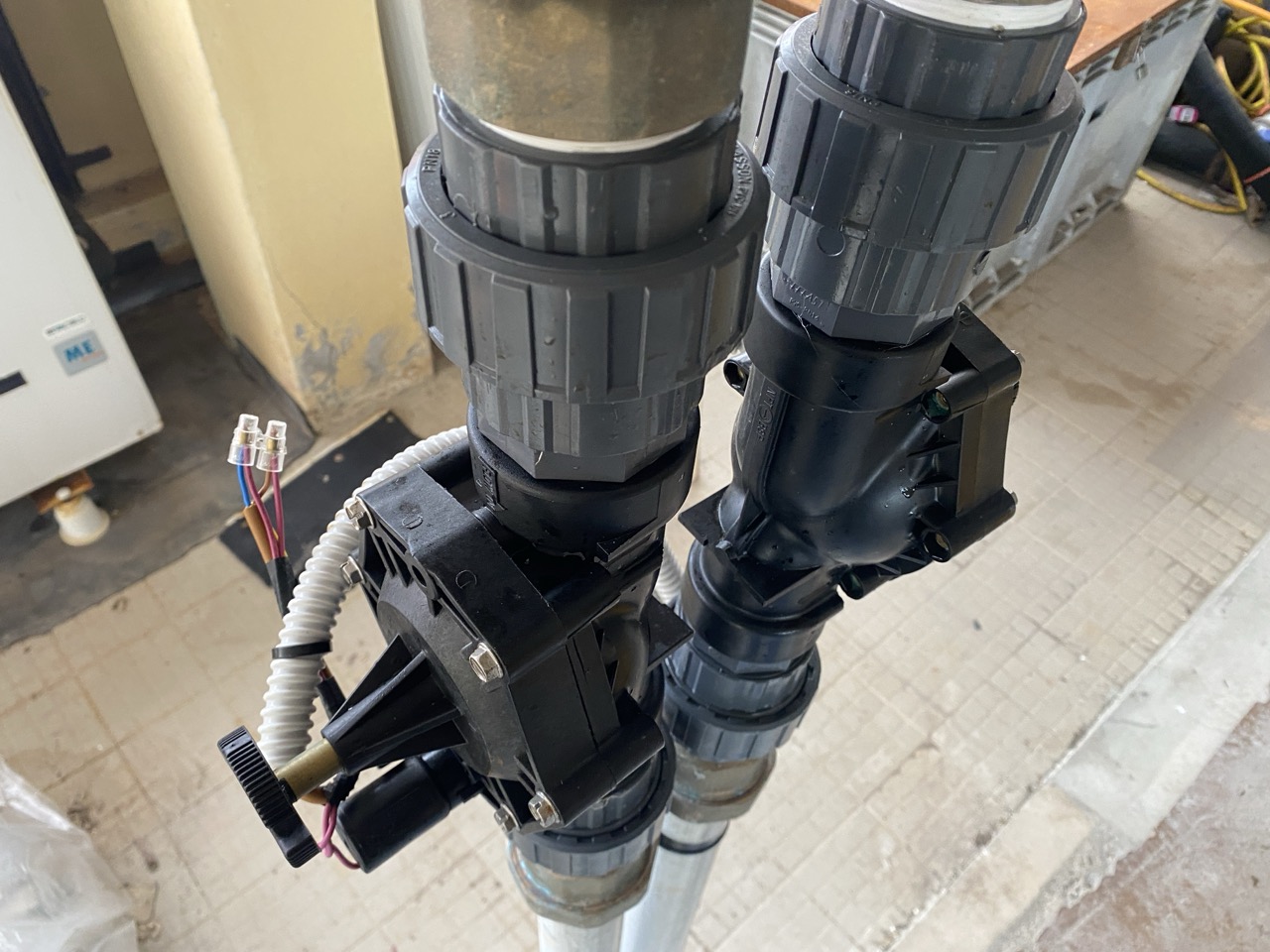 valvola elettromeccanica collegata al sistema autonomo di gestione temperature